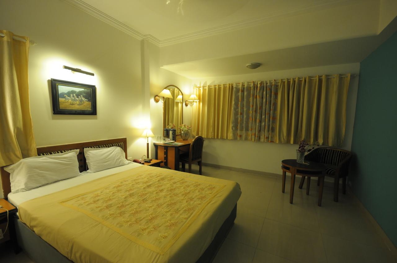Hotel Grape City Nashik Exterior foto