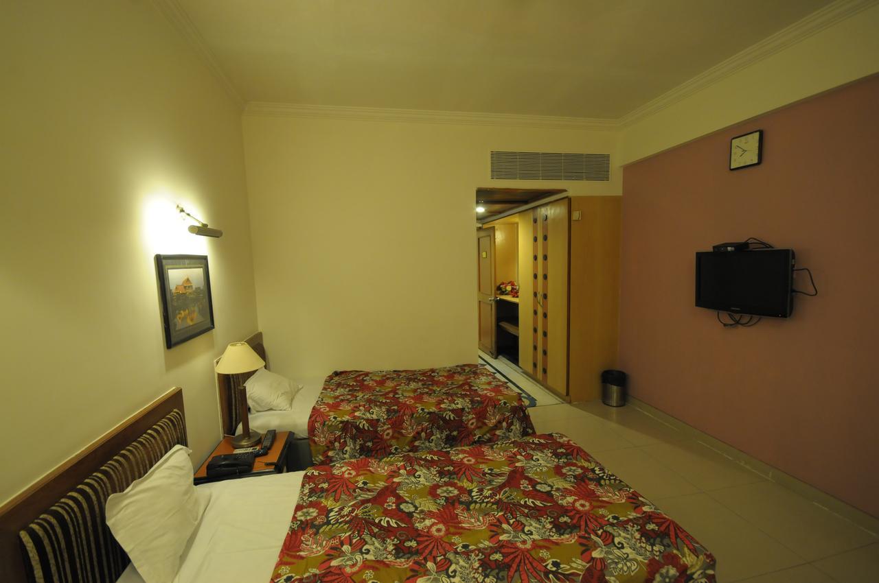 Hotel Grape City Nashik Exterior foto